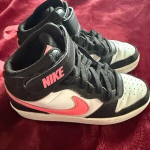 👟 Nike Court Borough Mid 2 – Youth Size 4Y Black/White/Sunset Pulse